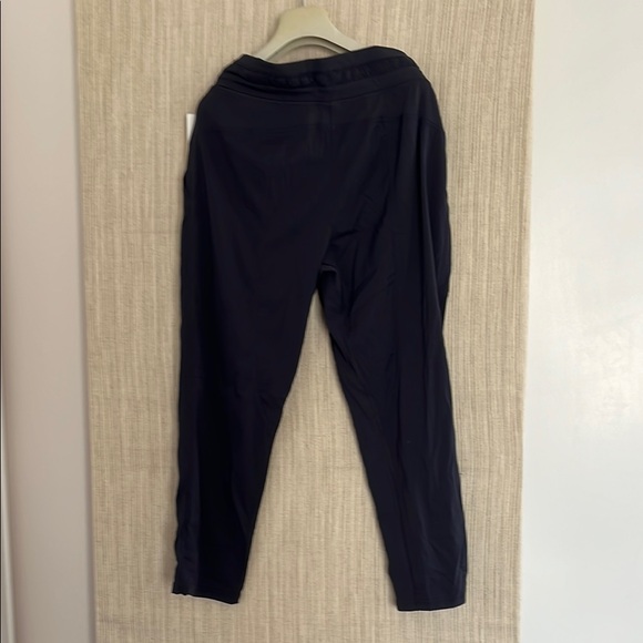 Lululemon Dance Studio Mid-Rise Cropped Pant black navy size 8 - Picture 8 of 8
